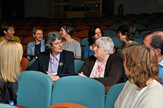 Not a moment wasted – members network between sessions.